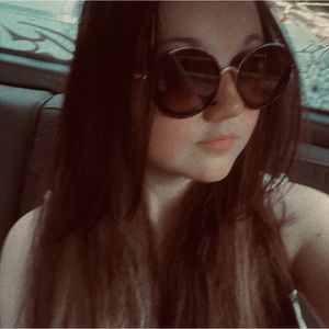 Meet your Posher, Hunter